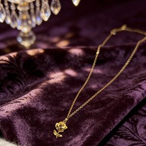 Dainty 18K Gold Rose Pendant Necklace Elegant Floral Charm